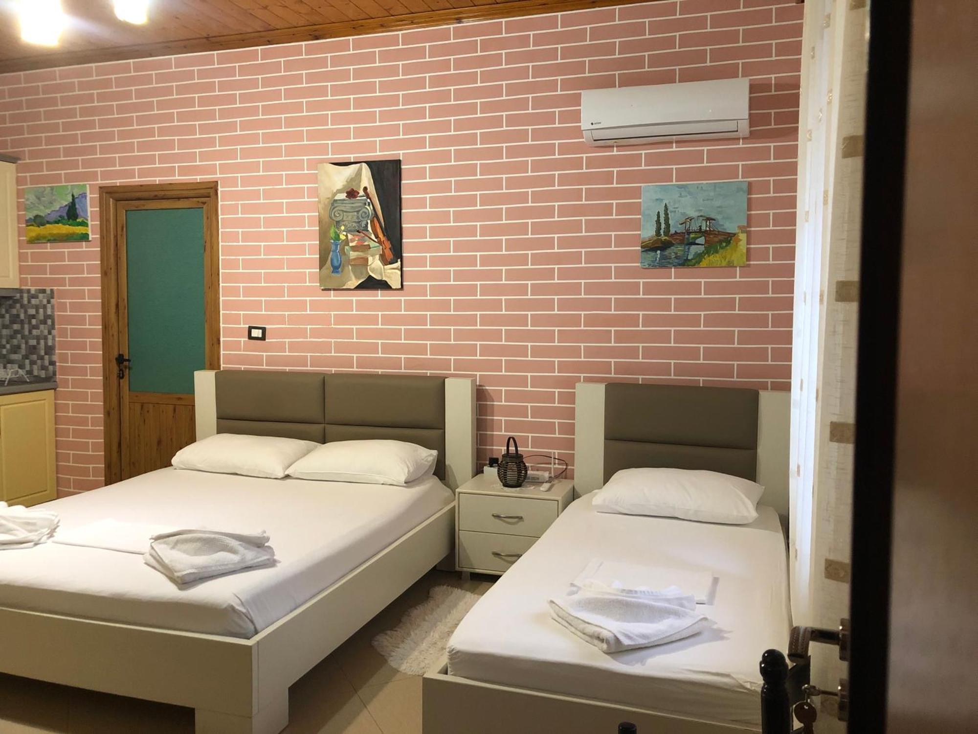 Dhimitri'S Guest House Берат Экстерьер фото